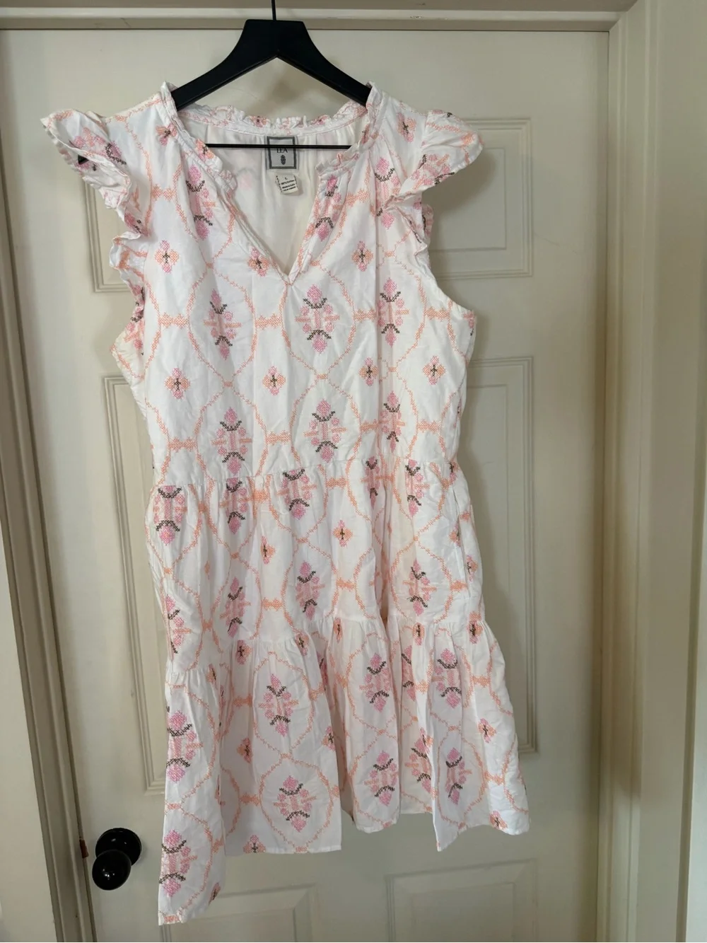 Lea flattering neck